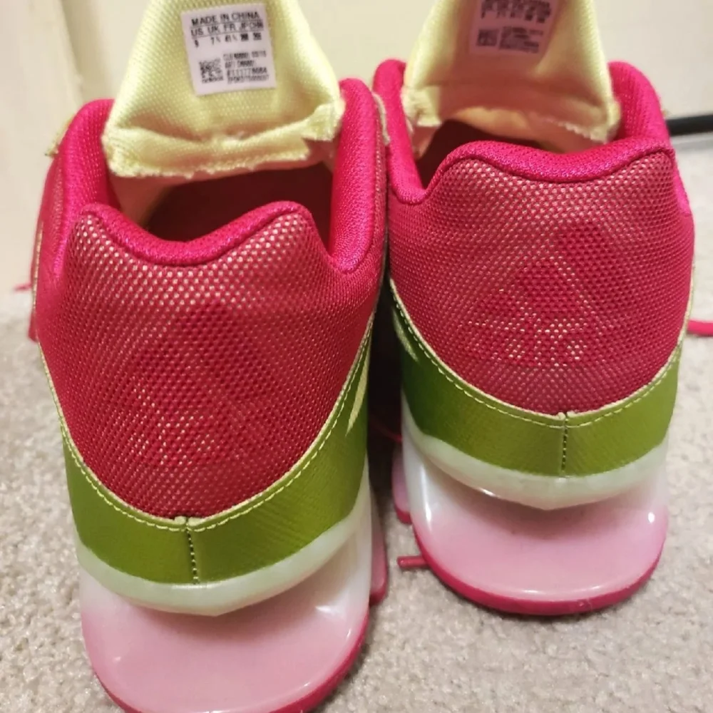 Spring blade ignite running 9 ladies Adidas neon yellow hot pink